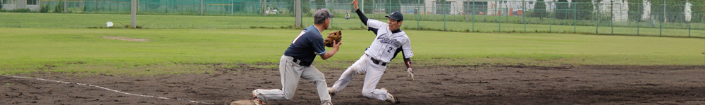 写真トップ　ホームで交錯