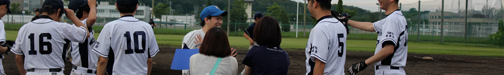 写真トップ　ホームで交錯