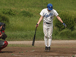 ボールよけるユージ