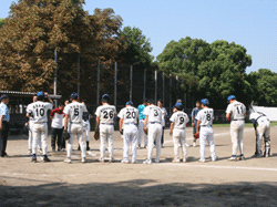 試合前ホーム整列