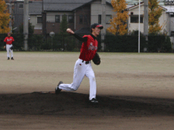 マウンド上和泉投手