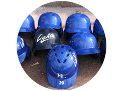 おまけ写真：地面に並べられたライツヘルメット