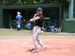 振り向くハンターズ宮本さん