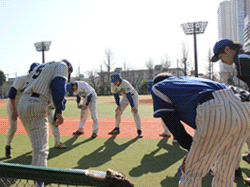 ベンチ前エール