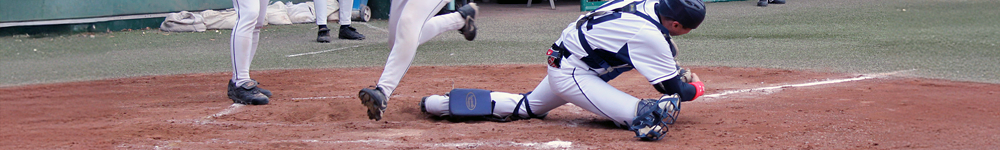 写真トップ　ホームで交錯