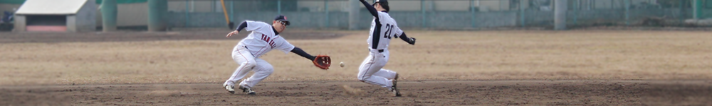 写真トップ　ホームで交錯